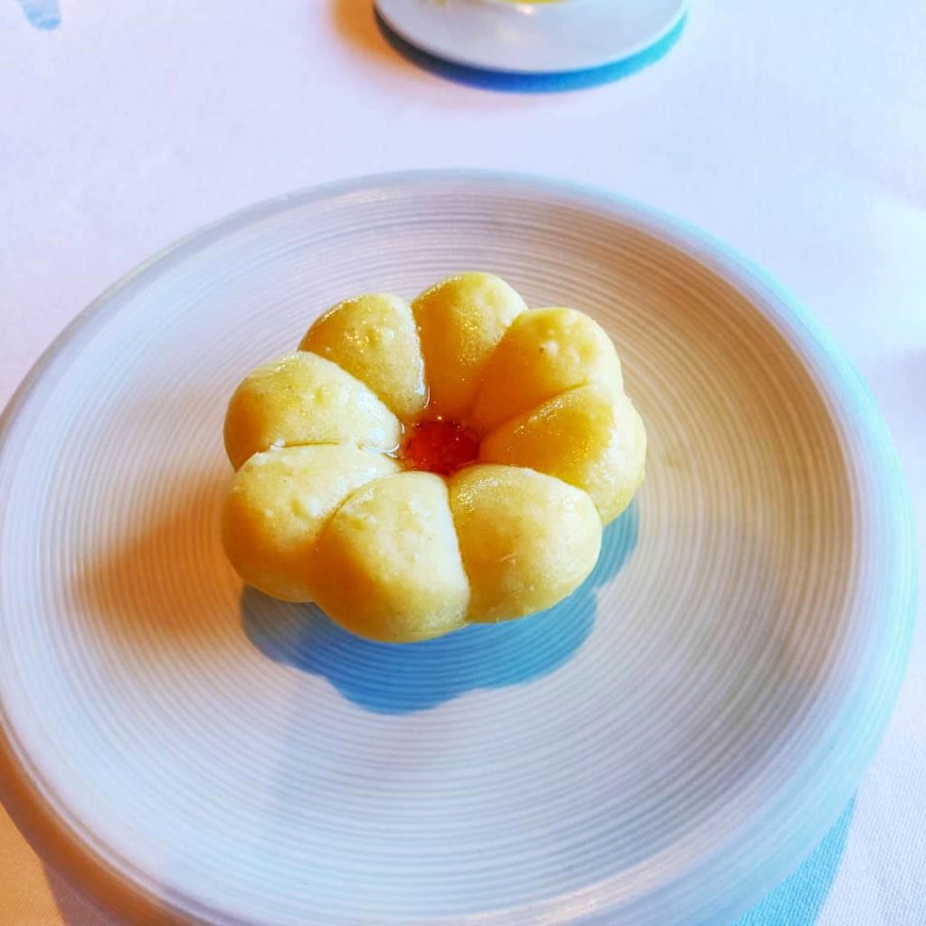 french laundry bread in shape of a flower
