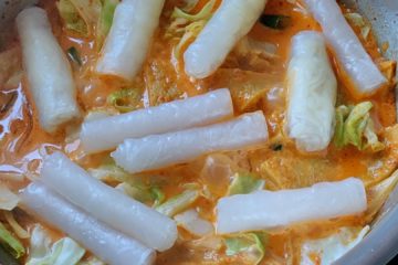 rice paper tteok in rose tteokbokki